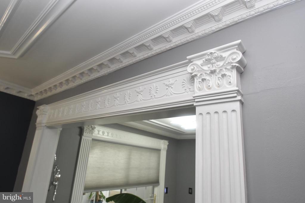 145 W RUTHERFORD