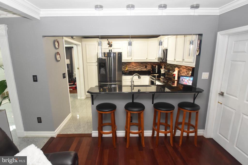 145 W RUTHERFORD