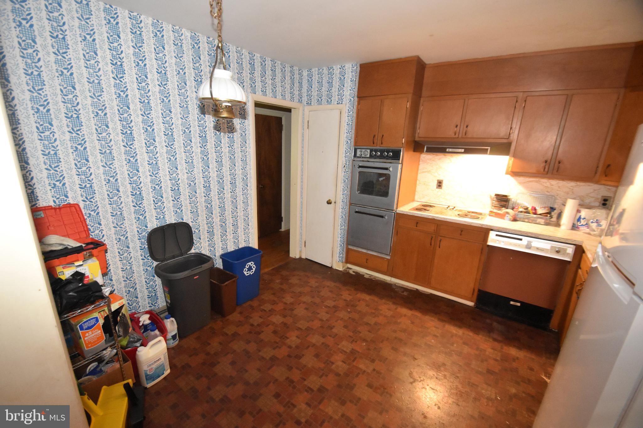 668 ARBOUR DRIVE