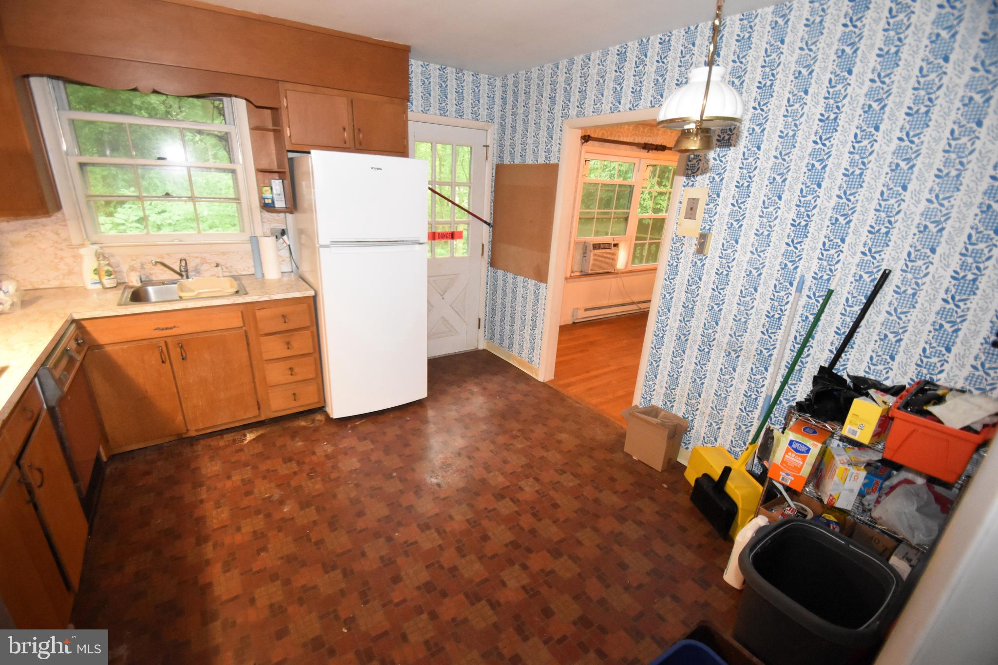 668 ARBOUR DRIVE