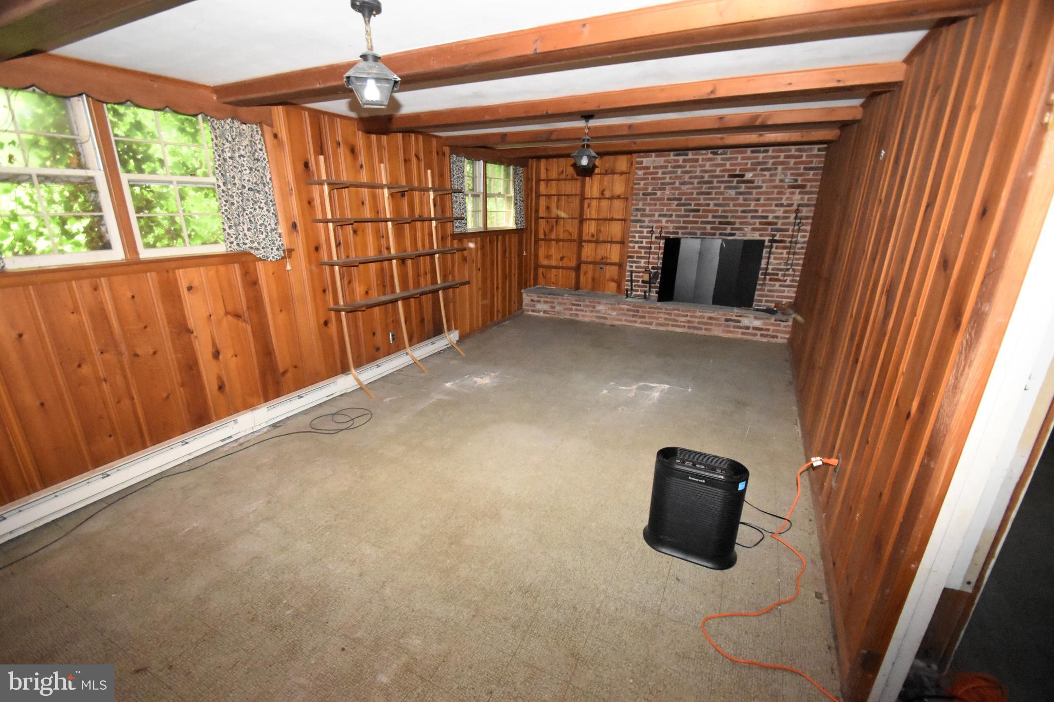 668 ARBOUR DRIVE