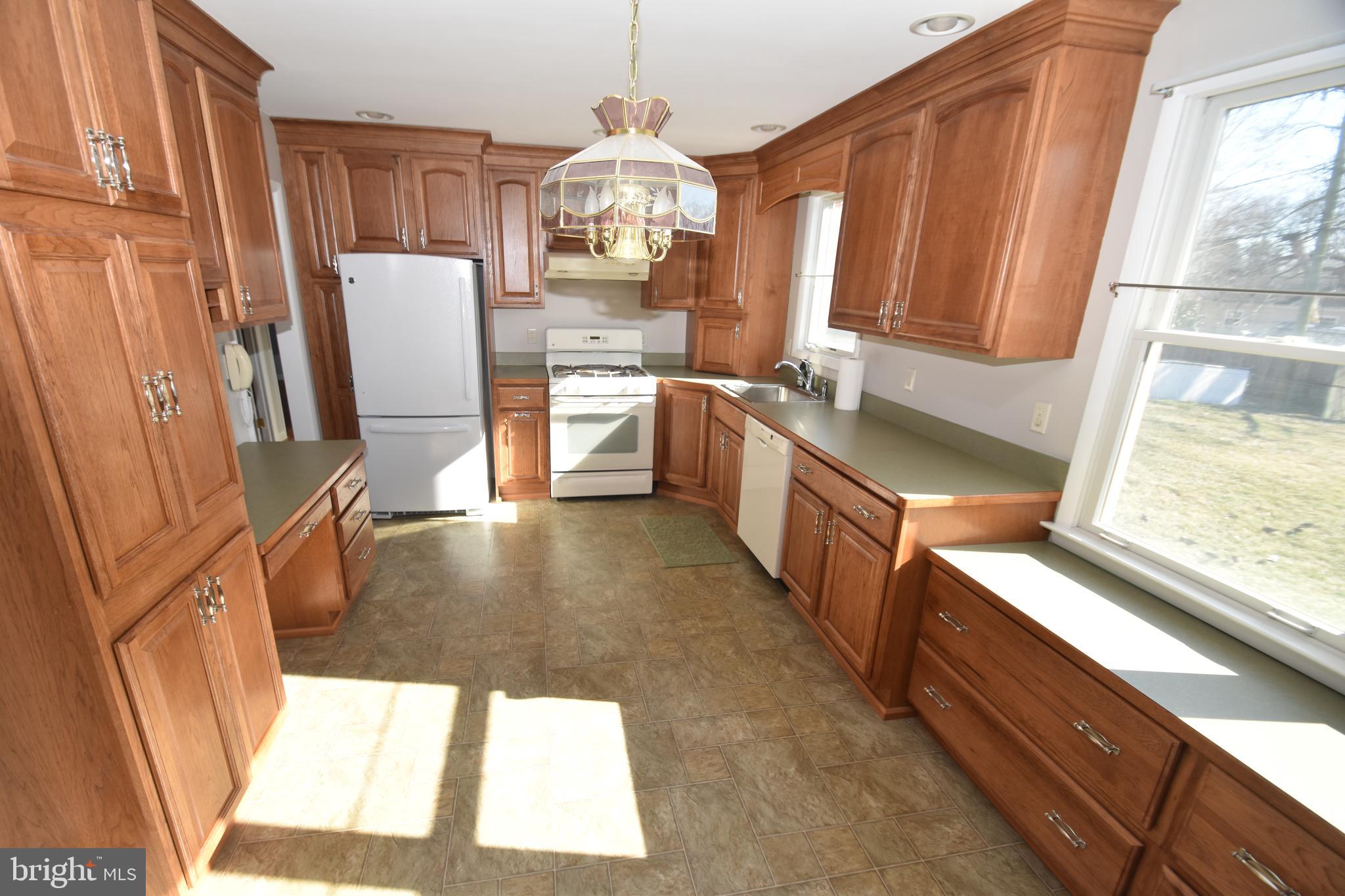1105 RALPH ROAD
