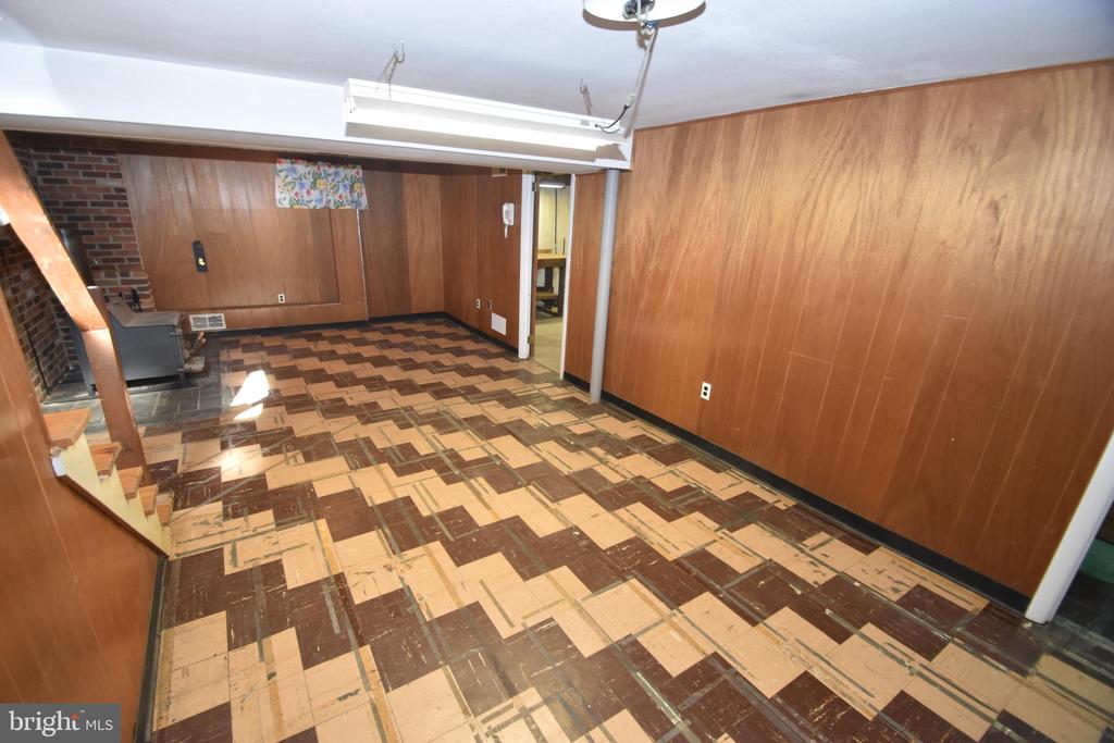 1105 RALPH ROAD