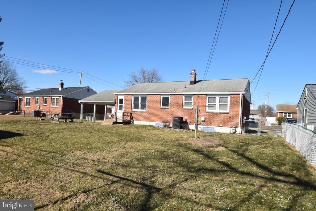 1105 RALPH ROAD