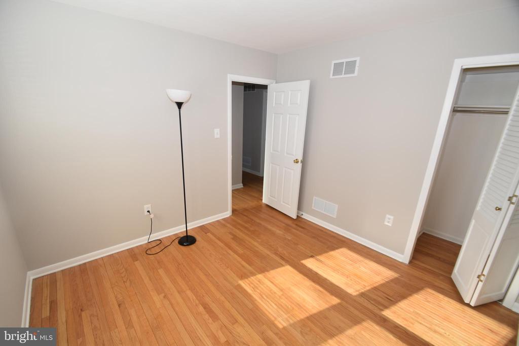 1105 RALPH ROAD
