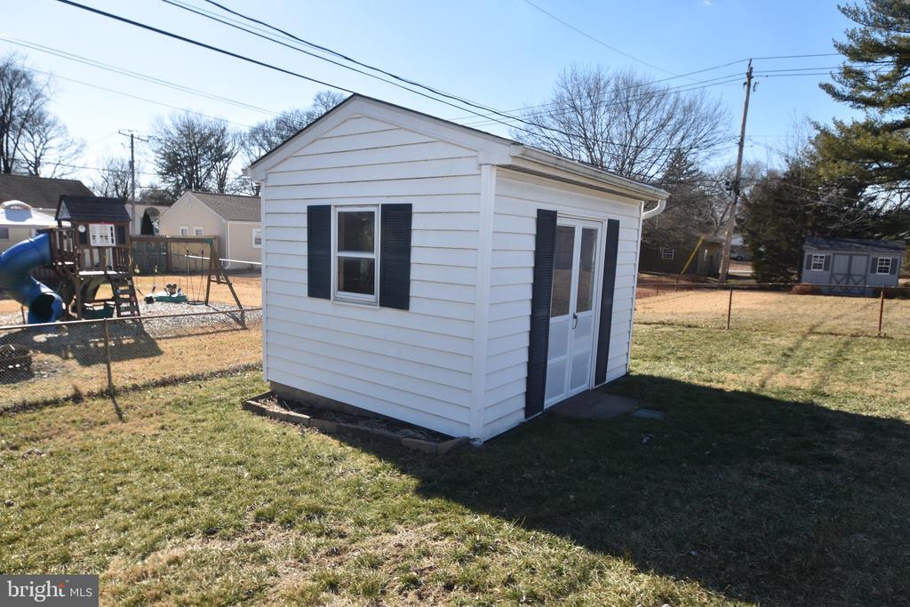 1105 RALPH ROAD