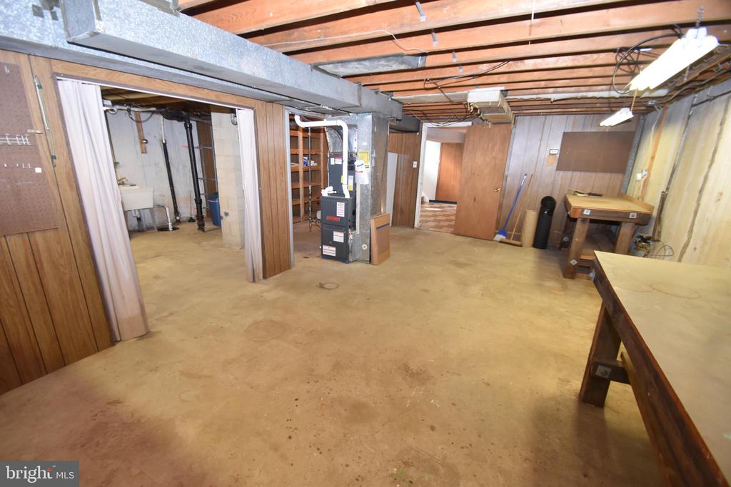 1105 RALPH ROAD