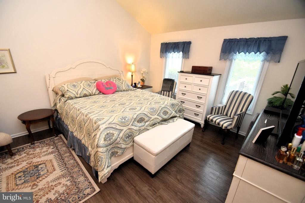 118 RED PINE CIRCLE