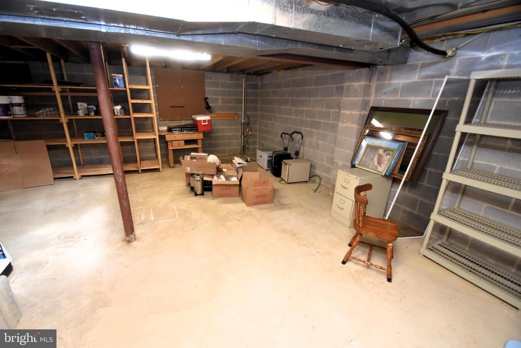 118 RED PINE CIRCLE