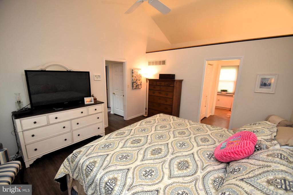 118 RED PINE CIRCLE