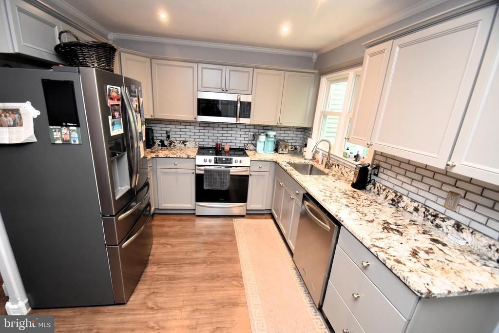 118 RED PINE CIRCLE