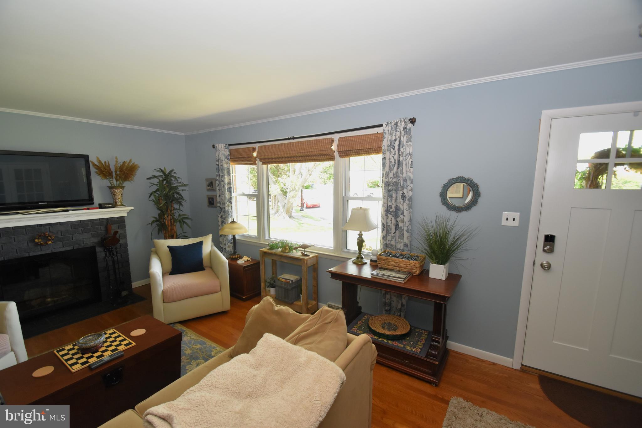 10 CASIMIR COURT