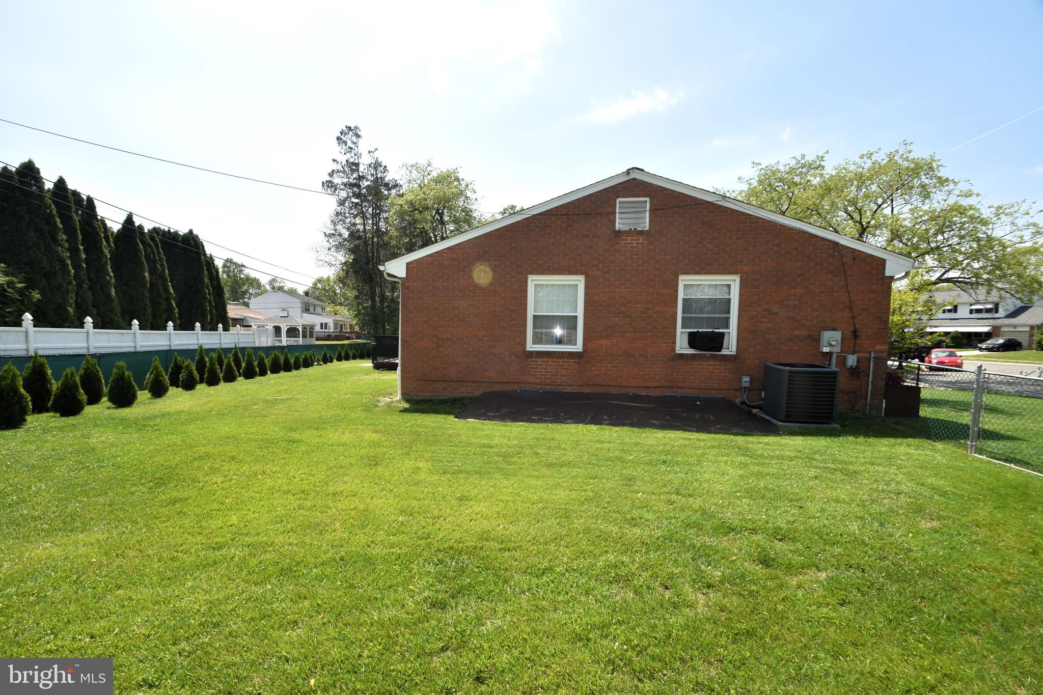 10 CASIMIR COURT