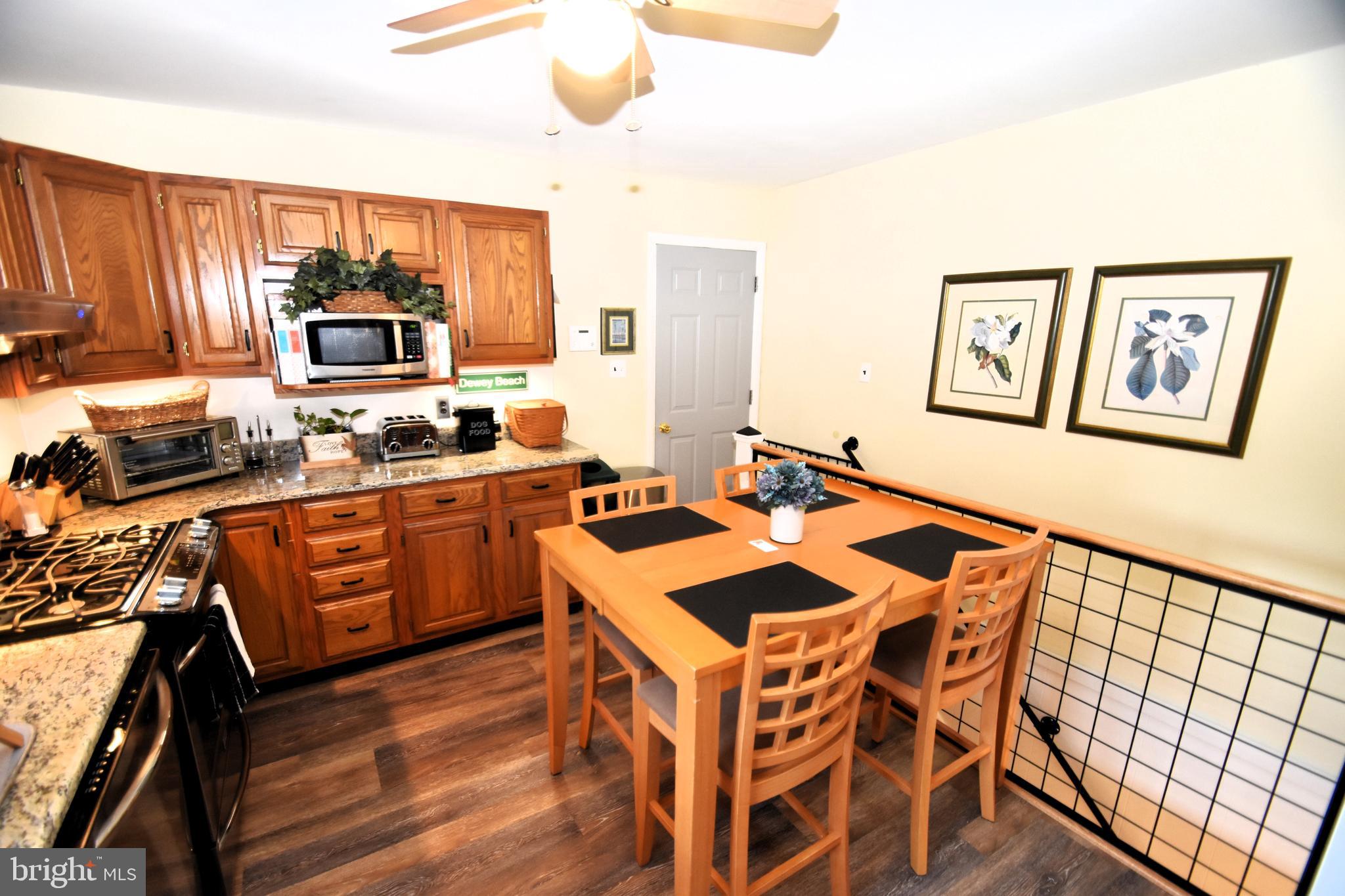 10 CASIMIR COURT