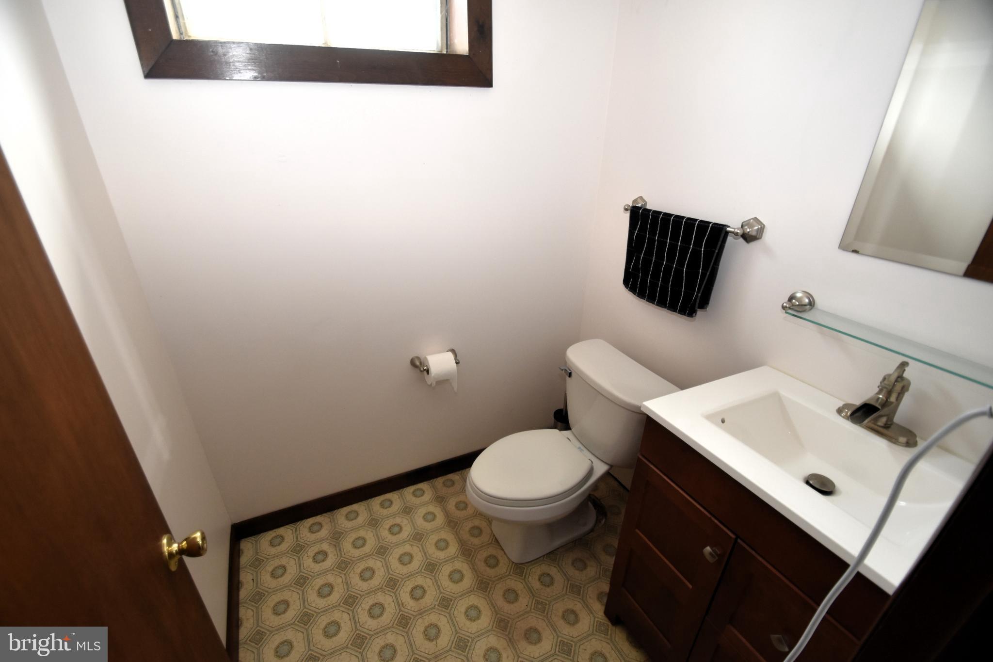 10 CASIMIR COURT