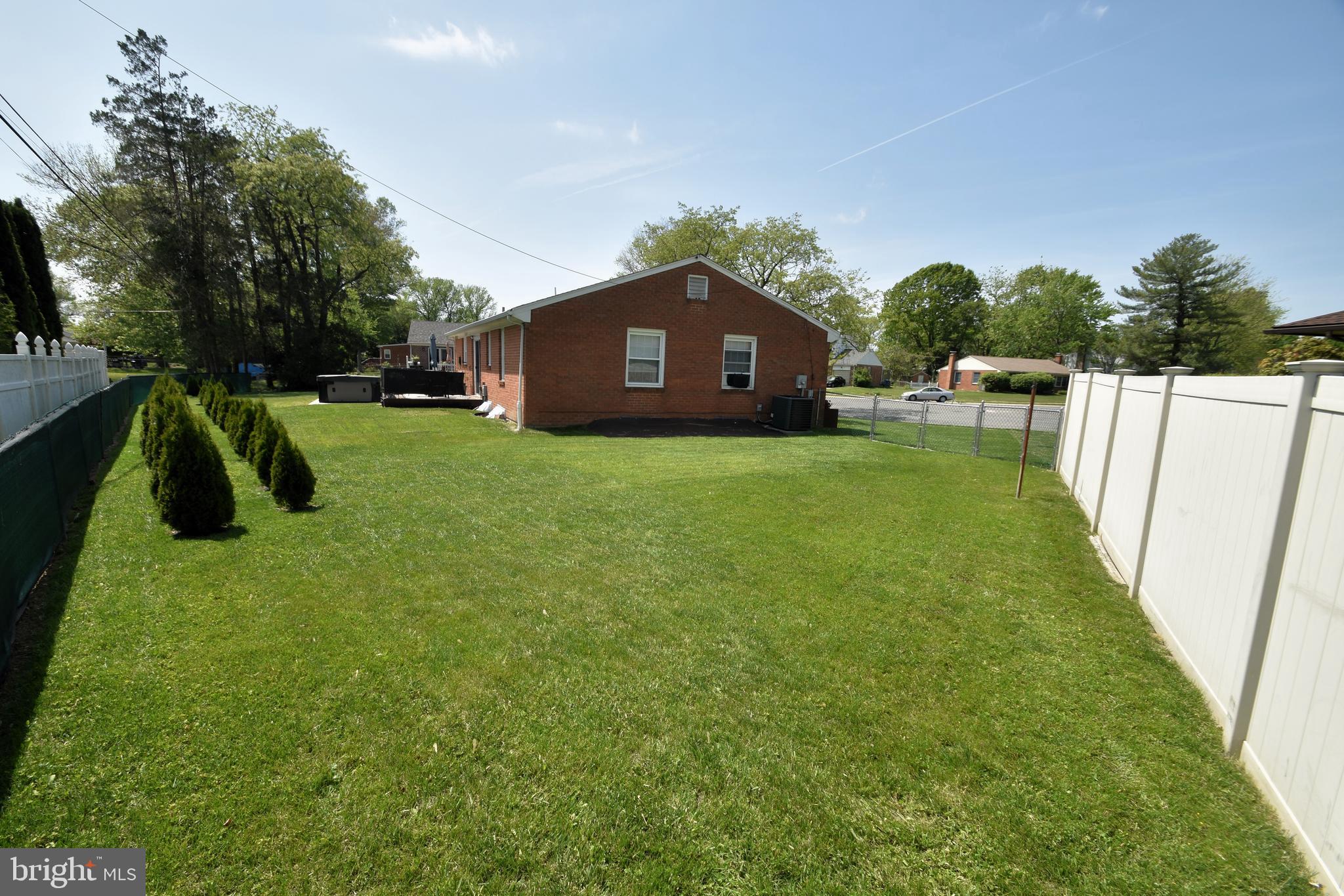 10 CASIMIR COURT