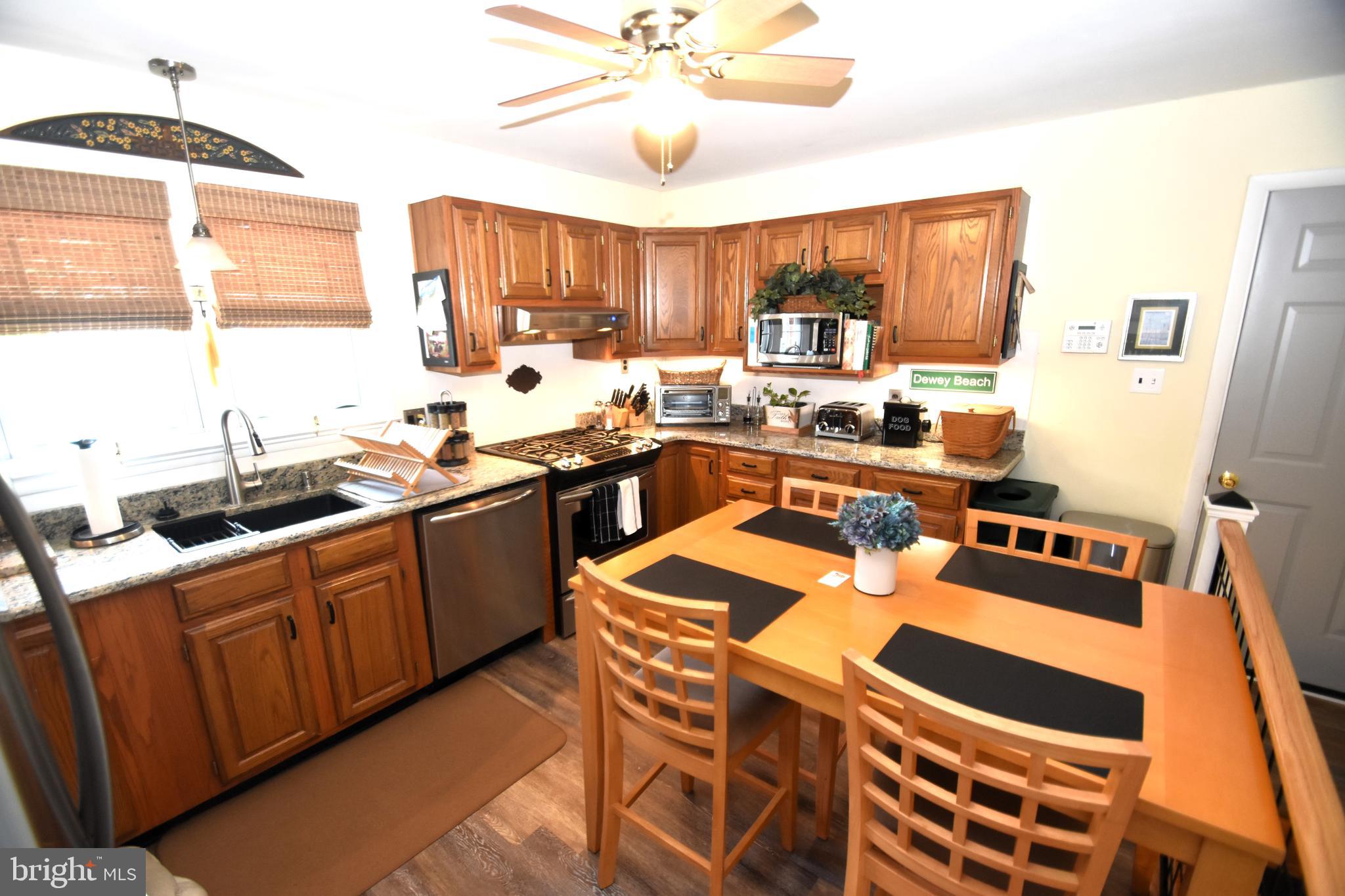 10 CASIMIR COURT