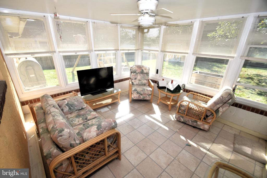 1512 FAULKLAND ROAD