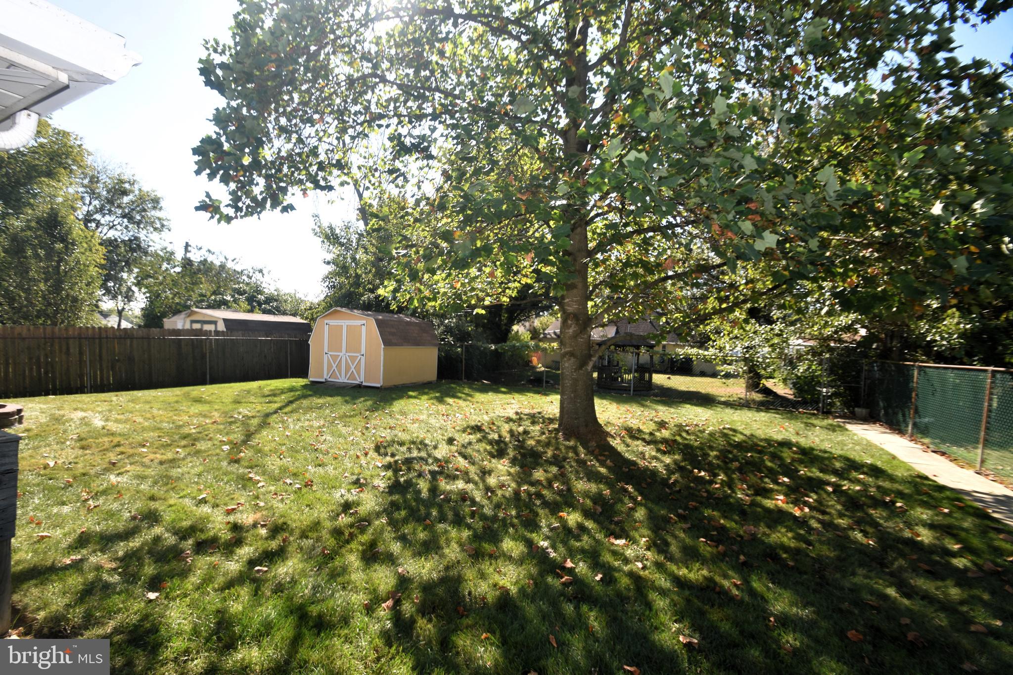 1512 FAULKLAND ROAD