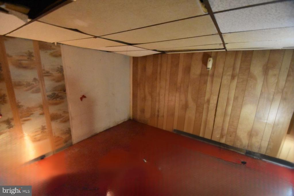 2038 MARSH ROAD