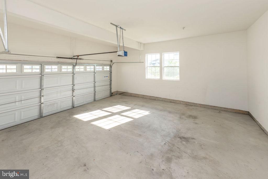 2707 HENRY MOORE LANE