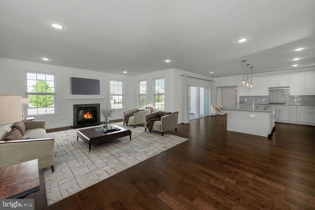 2707 HENRY MOORE LANE