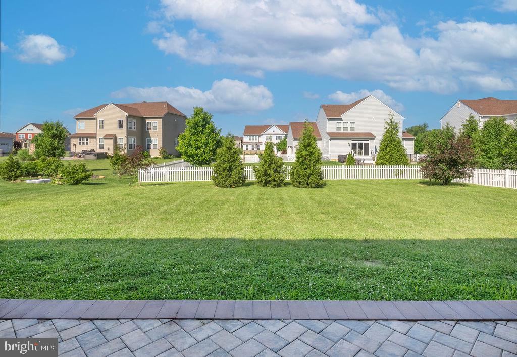 2707 HENRY MOORE LANE