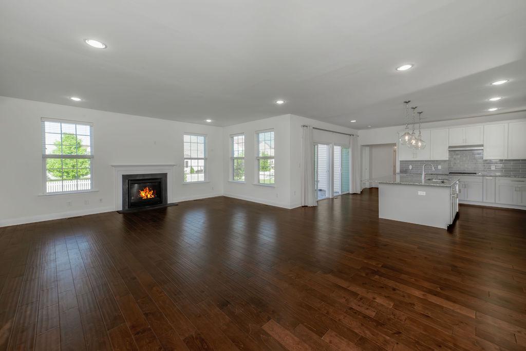 2707 HENRY MOORE LANE