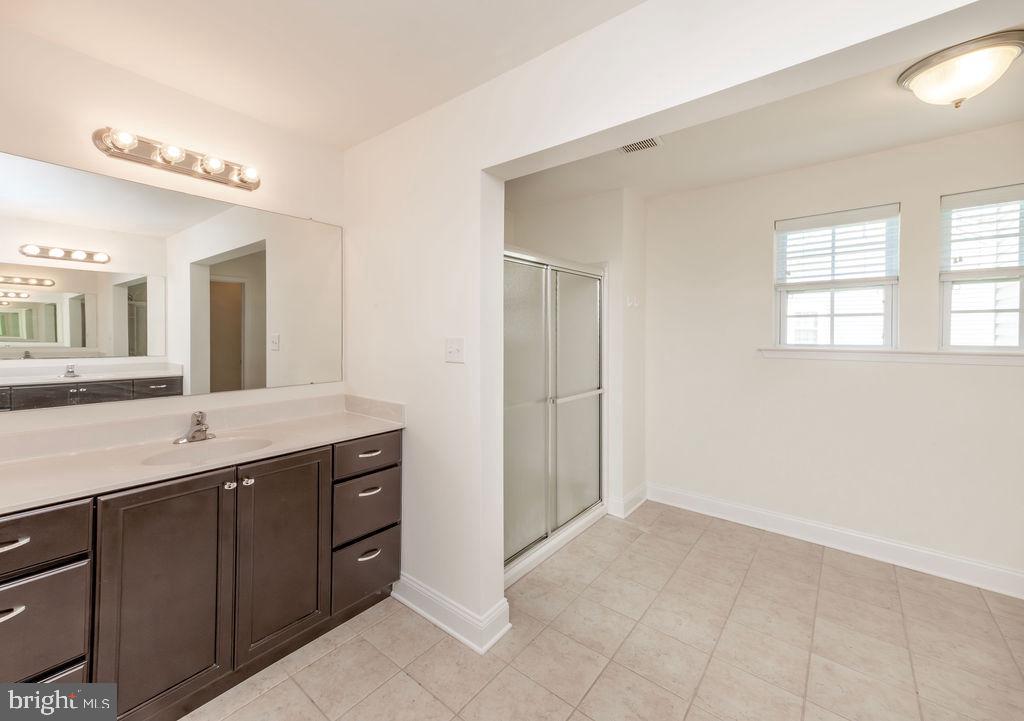 2707 HENRY MOORE LANE