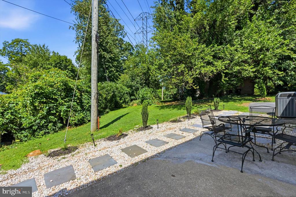 105 CHESTNUT AVENUE