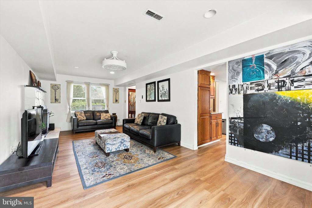 105 CHESTNUT AVENUE