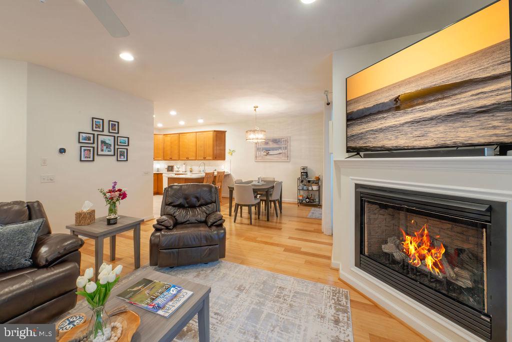 2 SMITHFIELD COURT 103