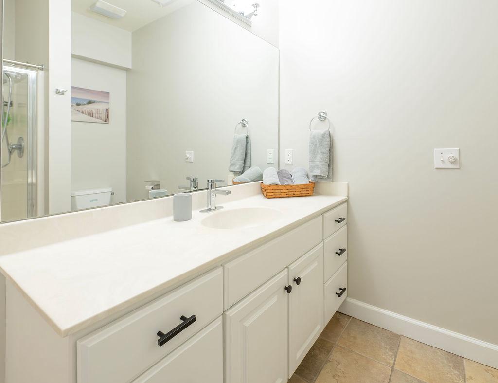 2 SMITHFIELD COURT 103