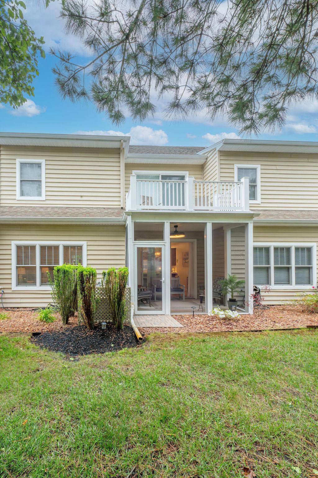 2 SMITHFIELD COURT 103