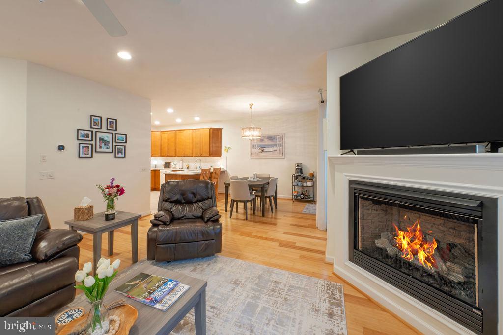 2 SMITHFIELD COURT 103