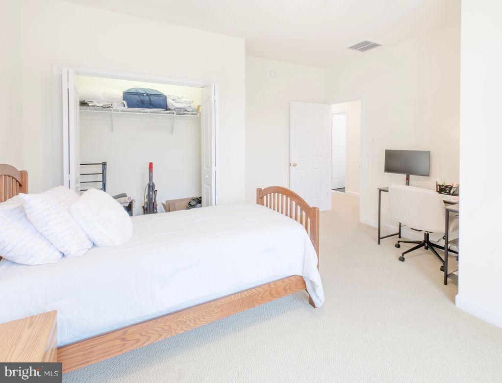 2 SMITHFIELD COURT 103