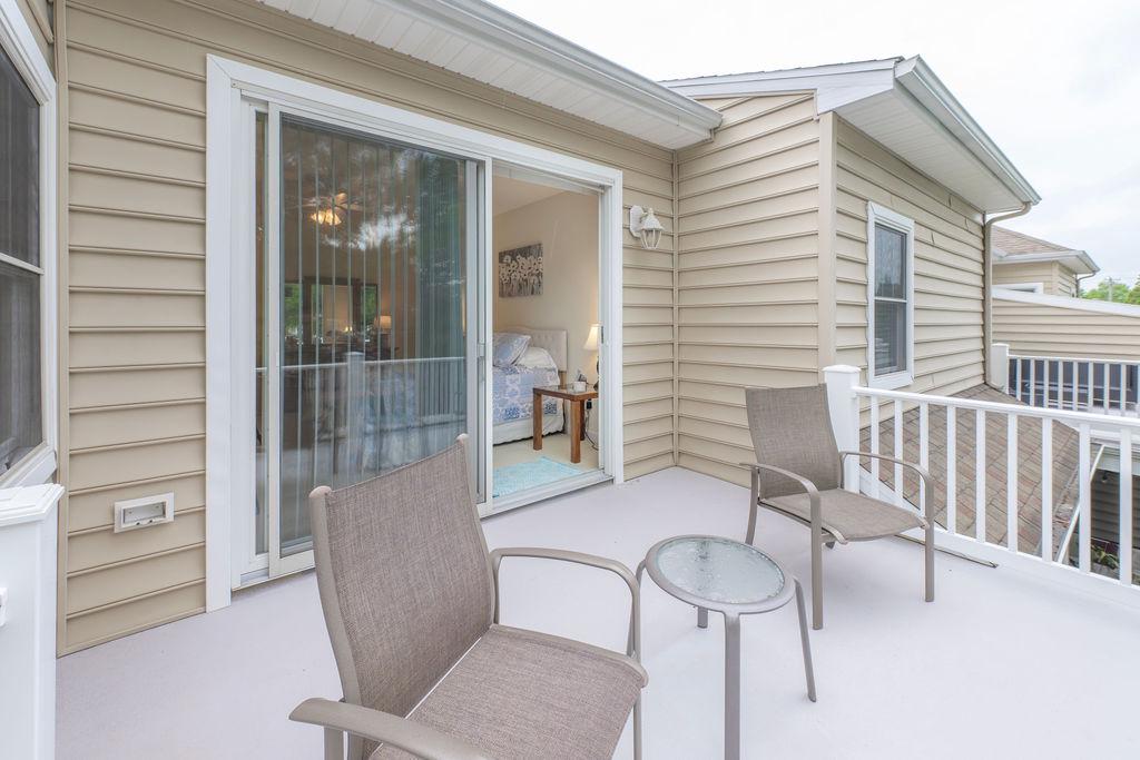 2 SMITHFIELD COURT 103