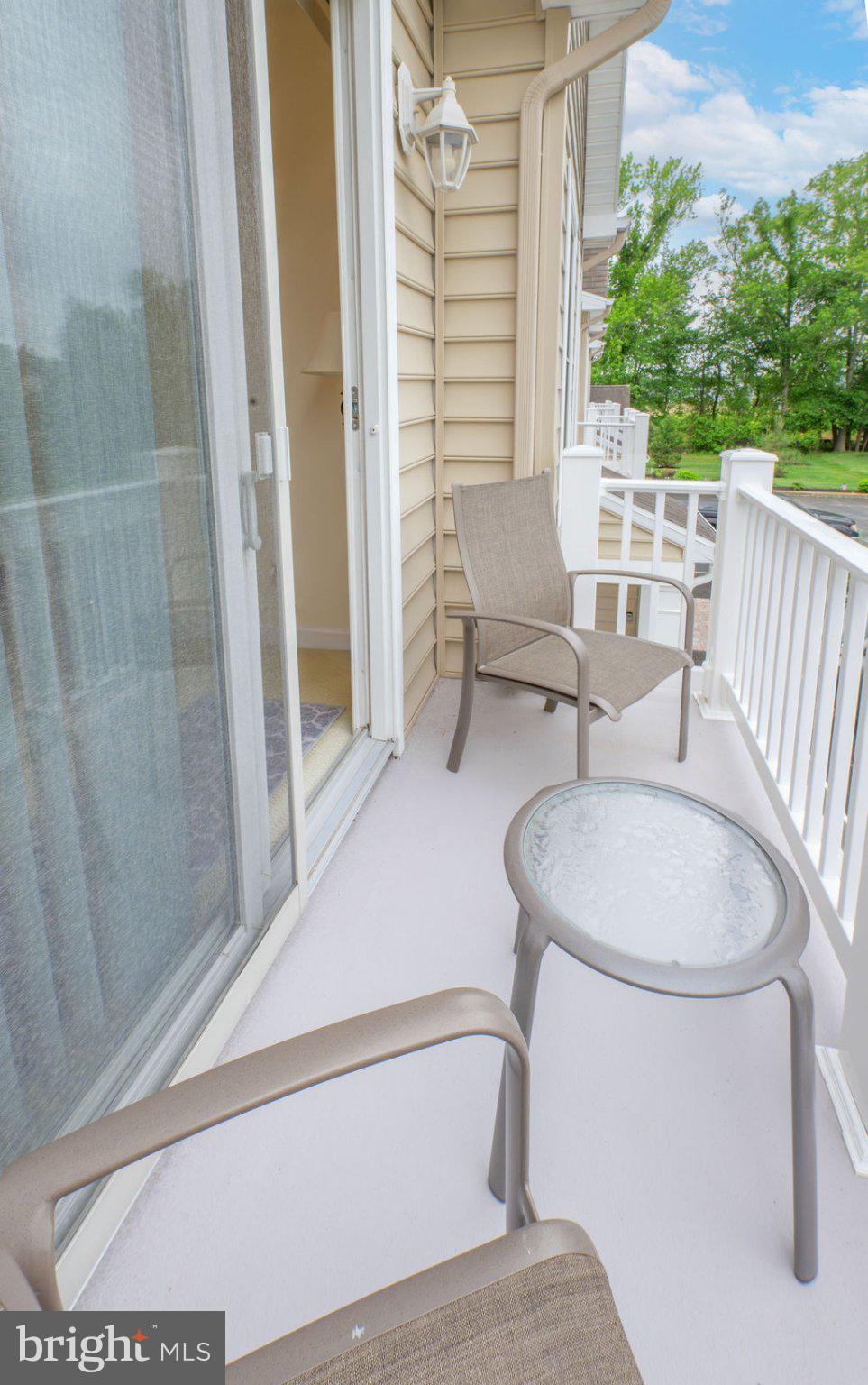 2 SMITHFIELD COURT 103