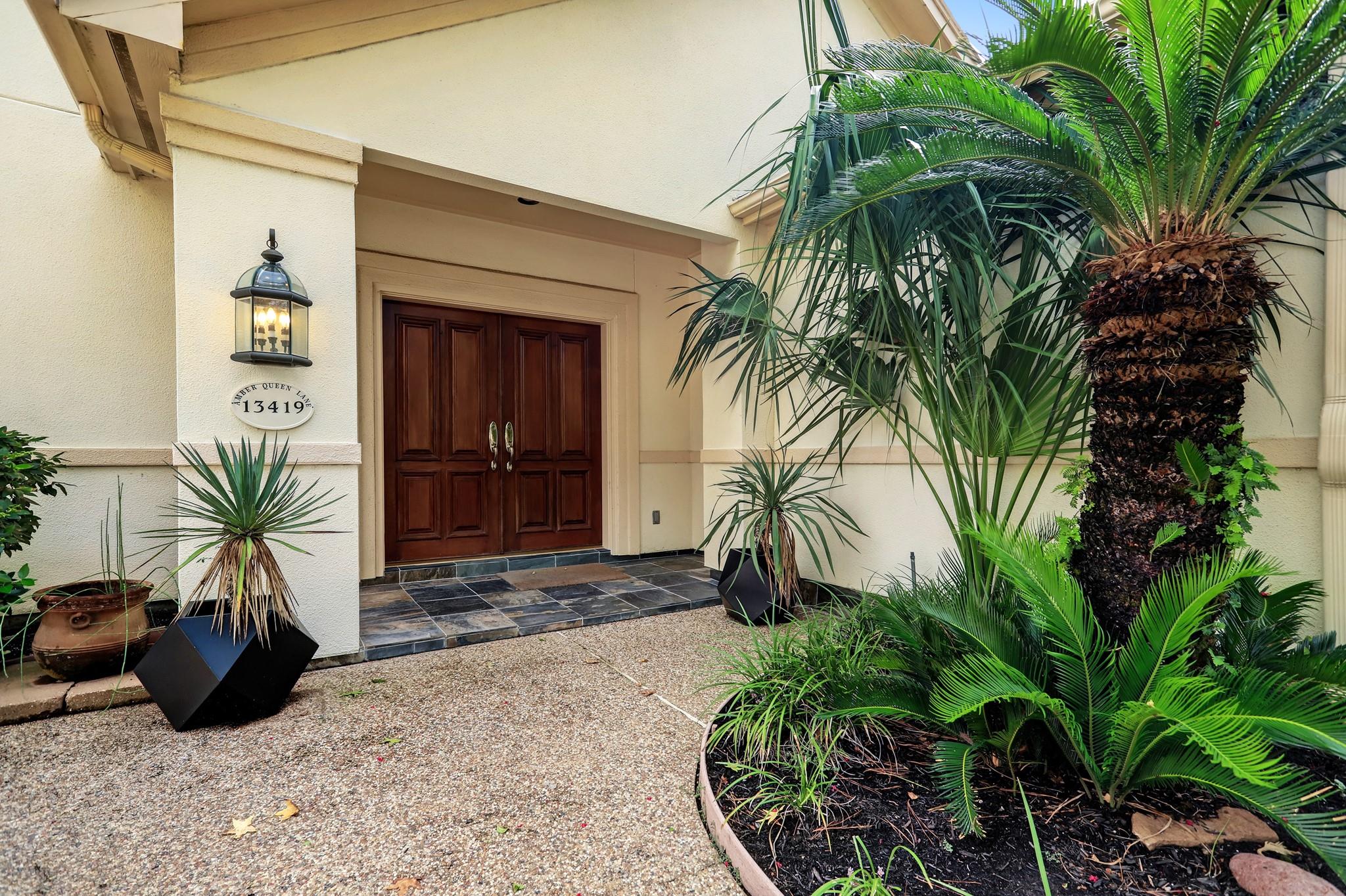 13419 Amber Queen Lane