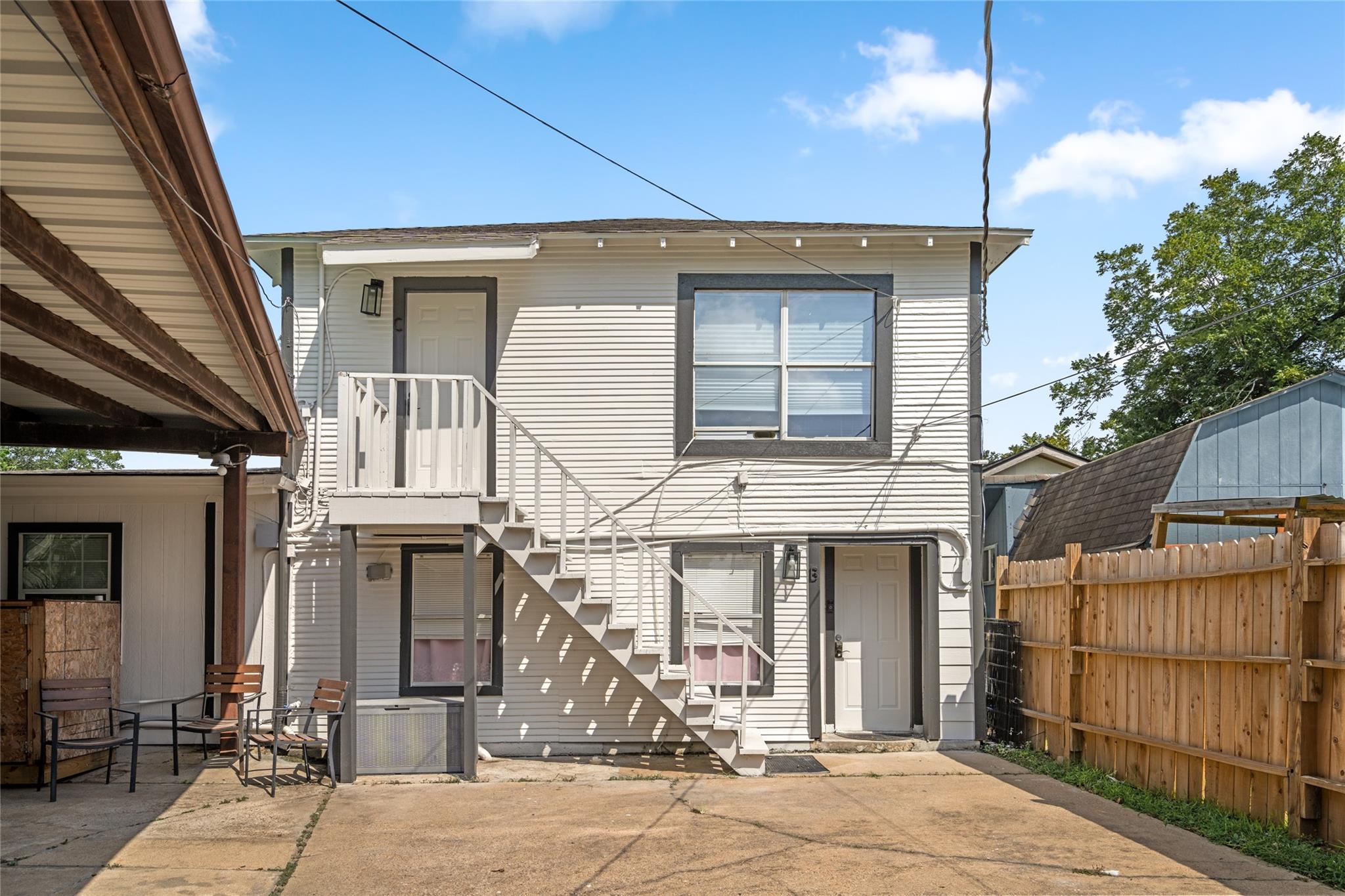 7009 Vandeman Street