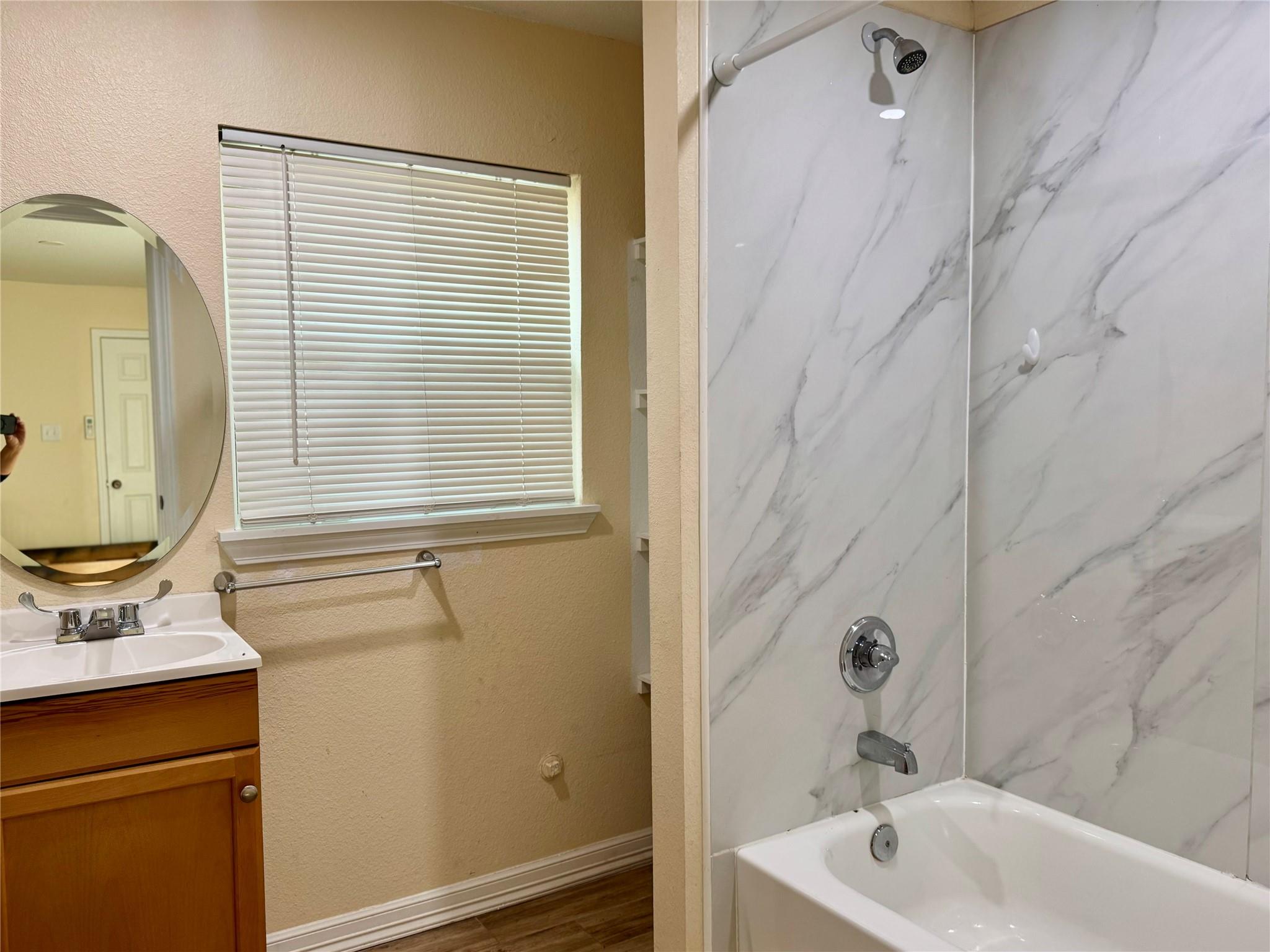 711 Hahlo Street Unit: Studio