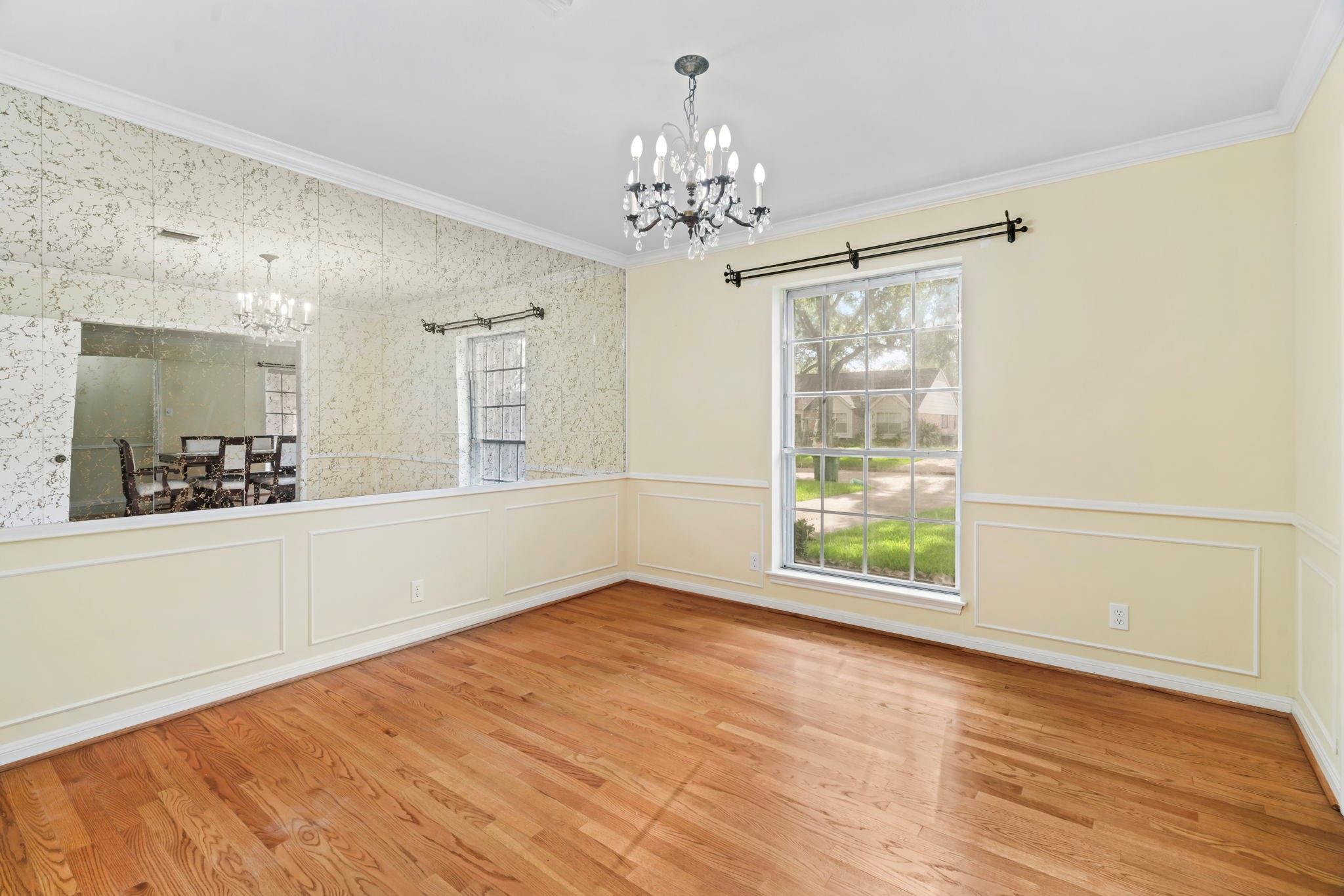 2731 Manila Lane