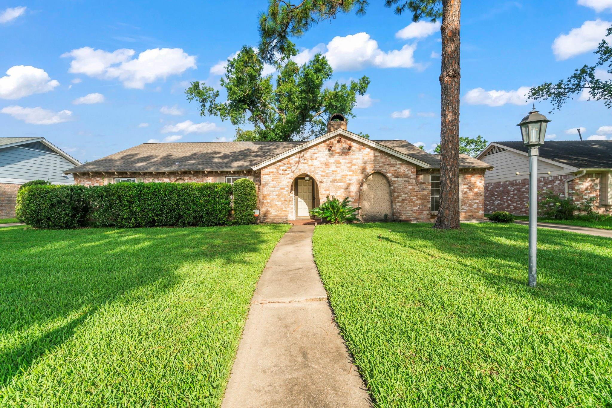 2731 Manila Lane