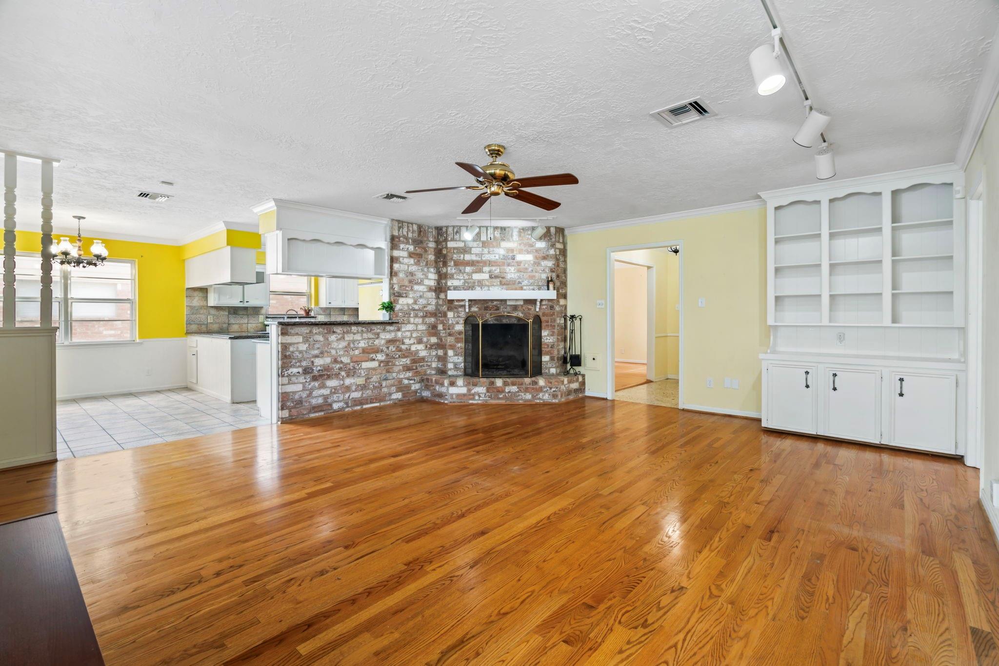 2731 Manila Lane