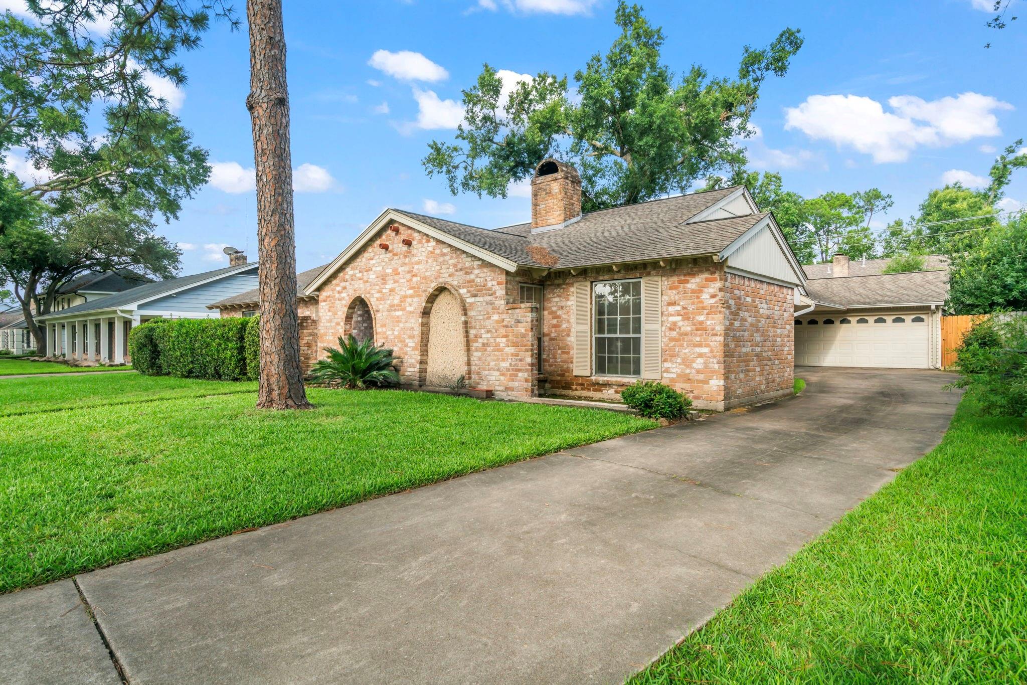 2731 Manila Lane