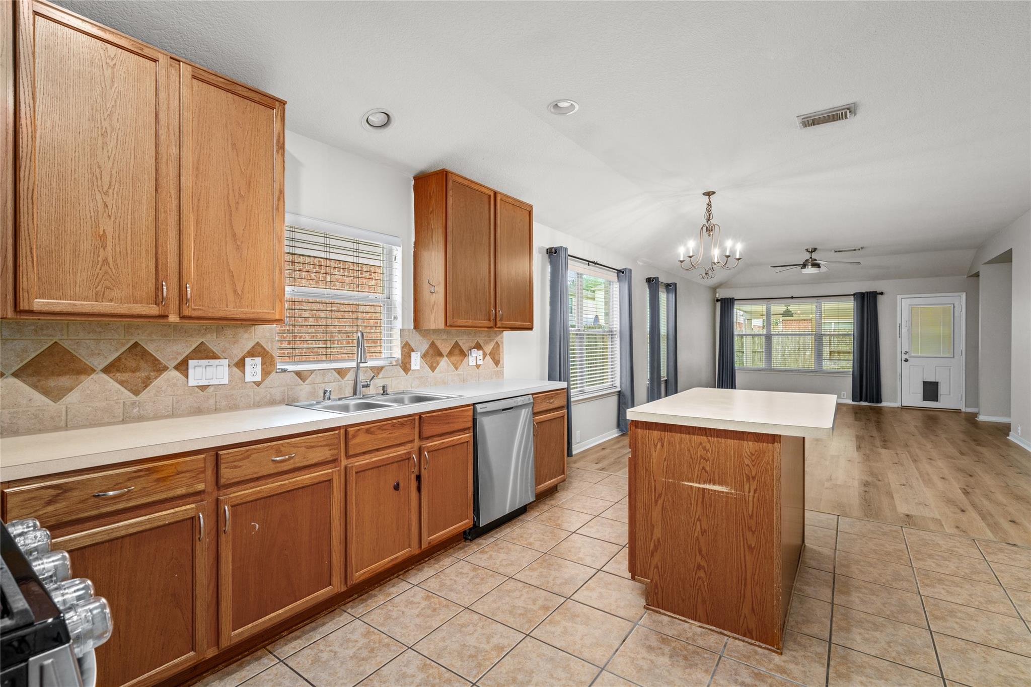 16527 Aberdeen Green Drive