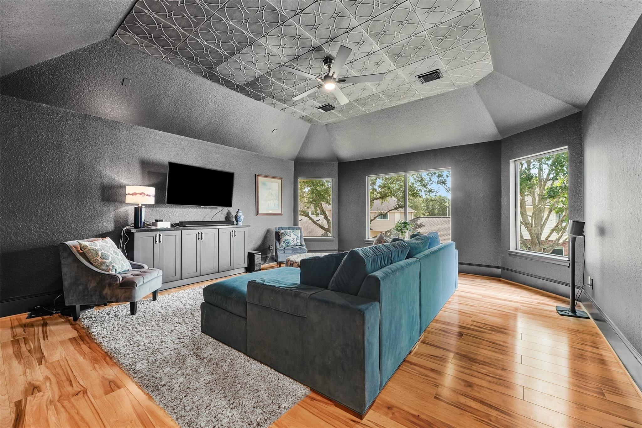 22415 Elizabeth Place Court