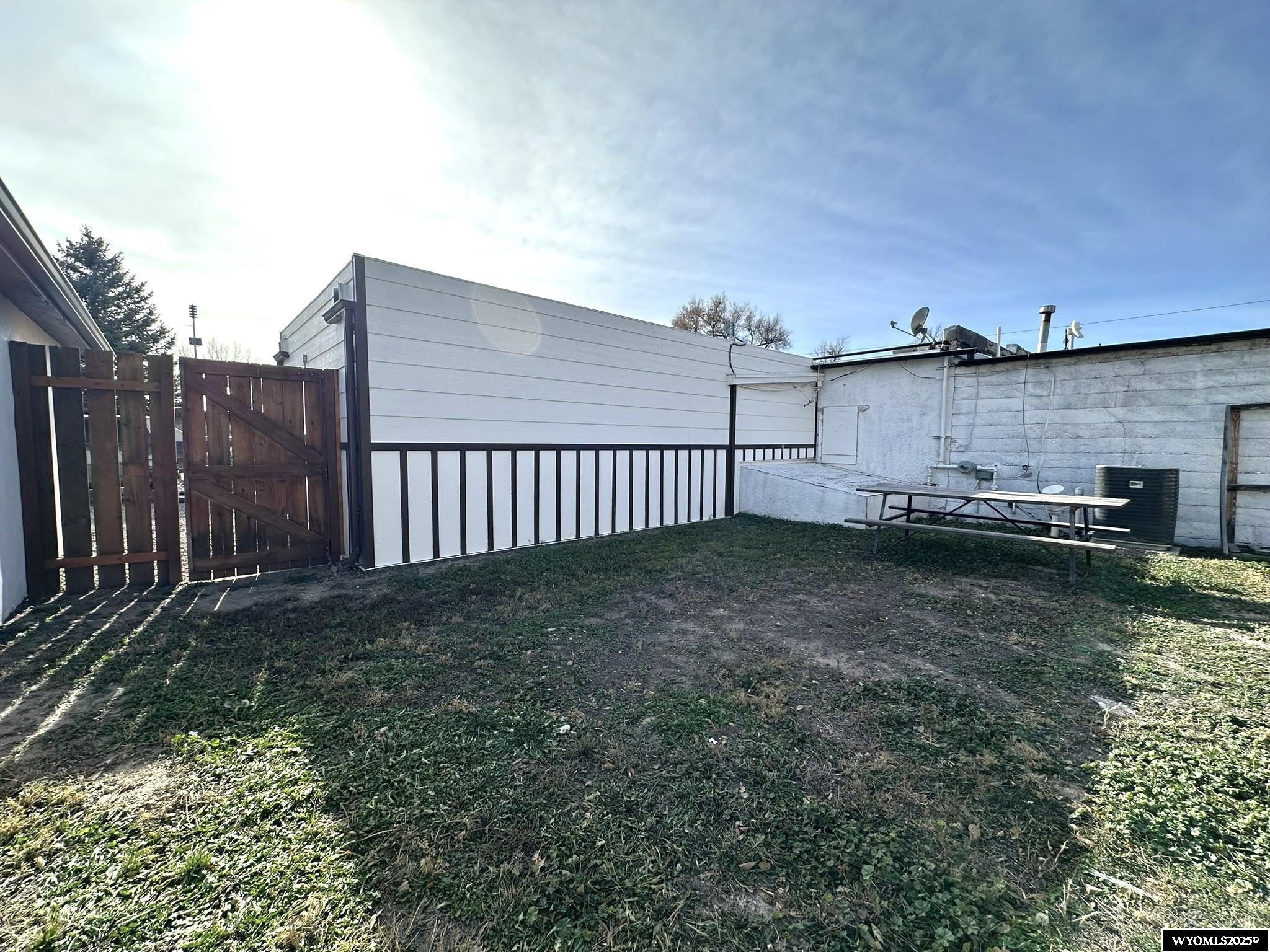 115 N Laramie Avenue