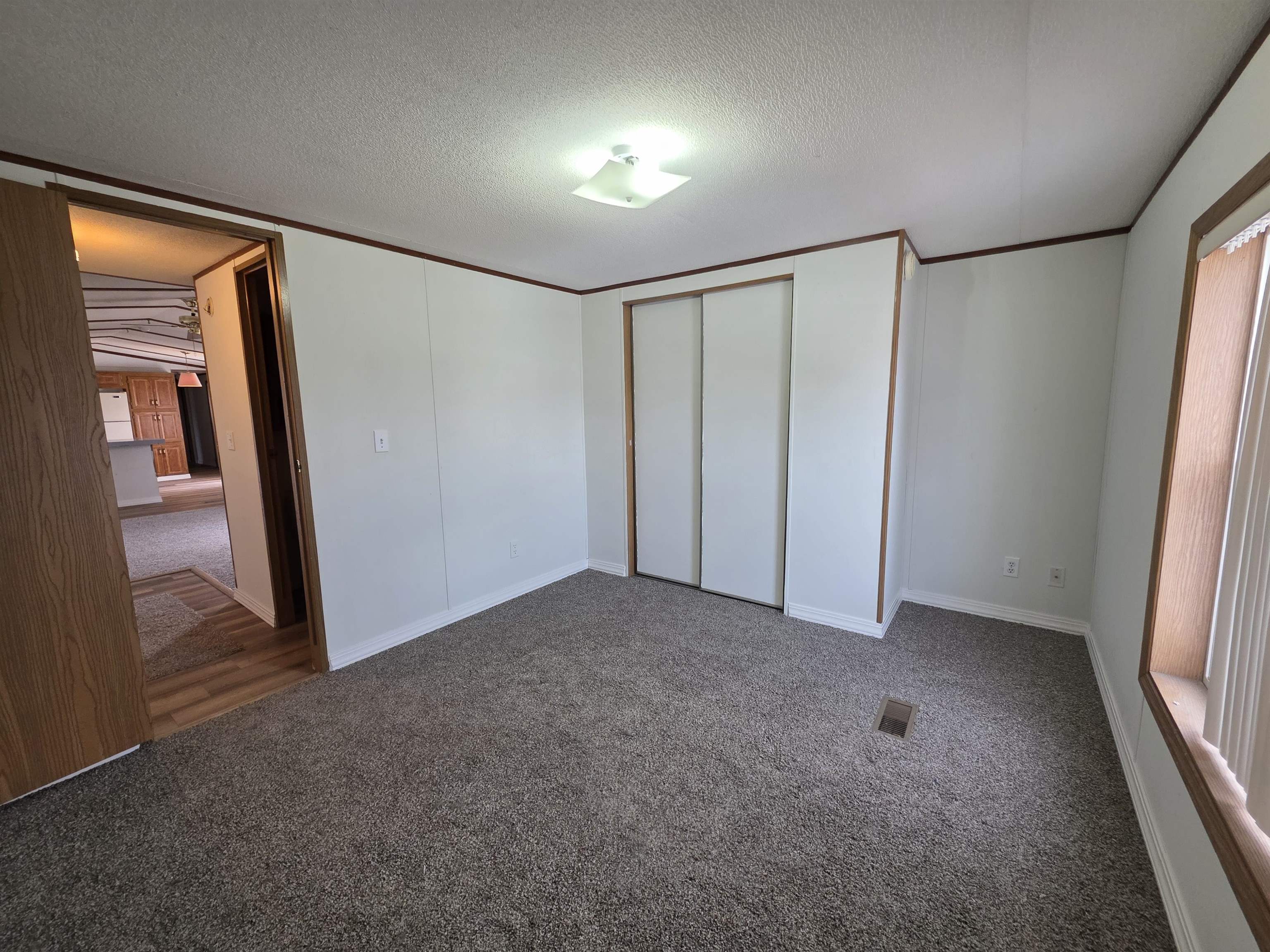 1601 E F #39 Street