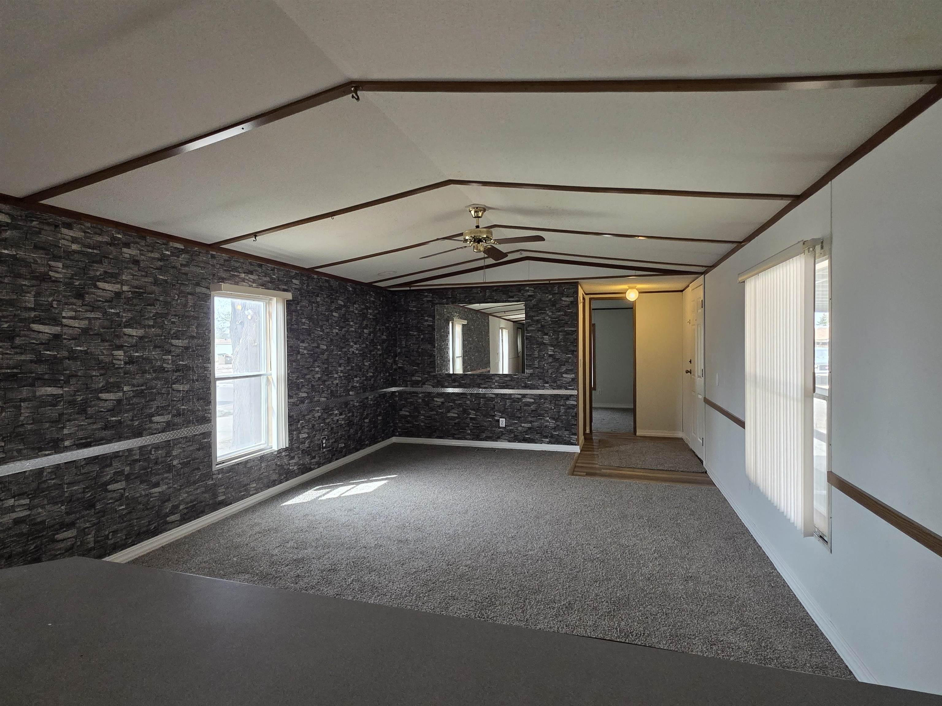 1601 E F #39 Street